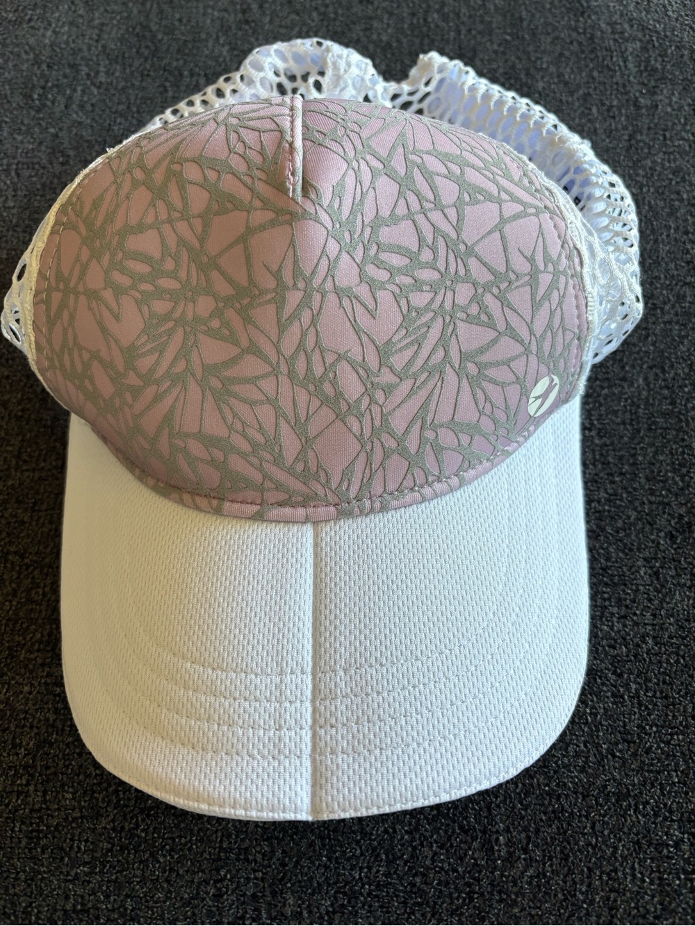 Oiselle Runner Trucker